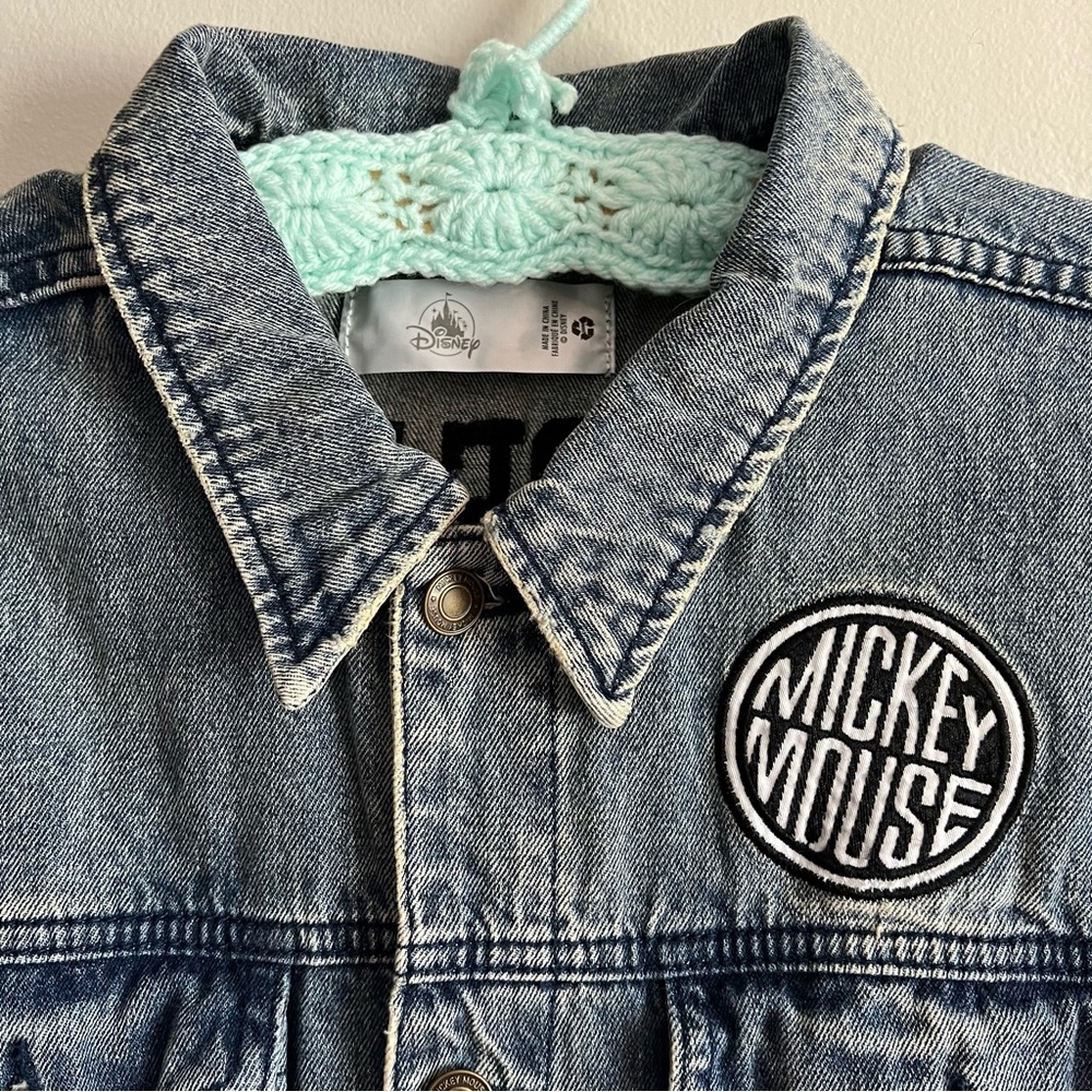 Disney Mickey Mouse Denim Jacket Embroidered Leader of the Club Size Large - Picture 3 of 6